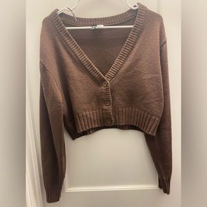 Divided medium button up cropped sweater